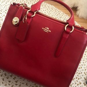 Coach hand bag with crossbody strap